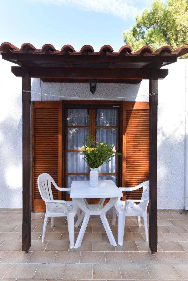 Eretria Park Studios Экстерьер фото